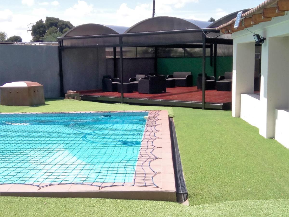 Afrikawisa At O.R. Tambo International Airport Kempton Park Exterior foto